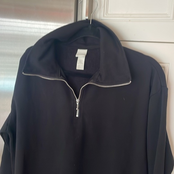 Black zippered sweatshirt, with collar, size small.  Tunic style, generous size. - Picture 3 of 3